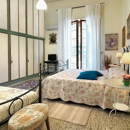 Residenza Oltrarno فلورنس
